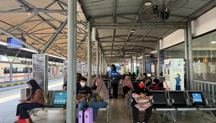 Awas Kehabisan! Tiket KA Lebaran 2026 Daop 8 Surabaya Sisa 69 Persen, Ini Rute Favoritnya