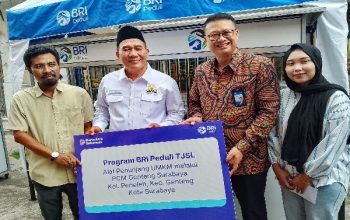 Bantu UMKM Naik Kelas, Bambang Haryo dan BRI Guyur Modal Serta Alat Usaha di Surabaya