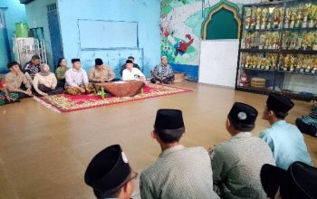Menu Ramadan MBG di Yayasan El Rahmah Diserbu Santri, Bambang Haryo Pastikan Gizi Terjamin