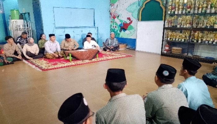 Menu Ramadan MBG di Yayasan El Rahmah Diserbu Santri, Bambang Haryo Pastikan Gizi Terjamin