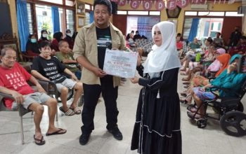 Hangatnya Solidaritas Ramadan, Forwan Surabaya Salurkan Bantuan bagi Lansia