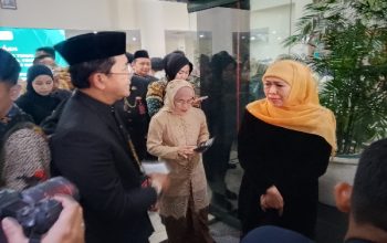 Senyum Buruh Pabrik Rokok Surabaya Sambut BLT DBHCHT 2026 dari Khofifah