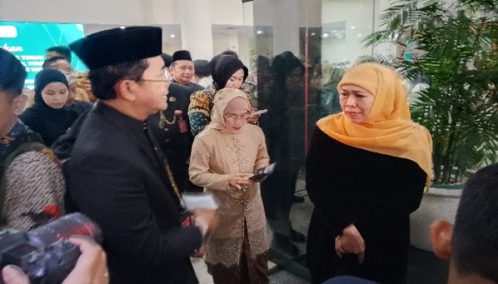 Senyum Buruh Pabrik Rokok Surabaya Sambut BLT DBHCHT 2026 dari Khofifah